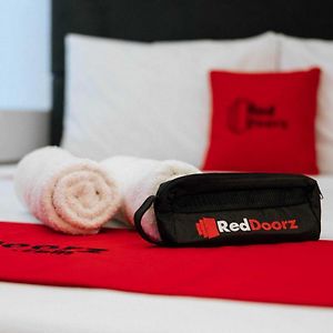 Reddoorz Plus @ Bukit Mas Cottage